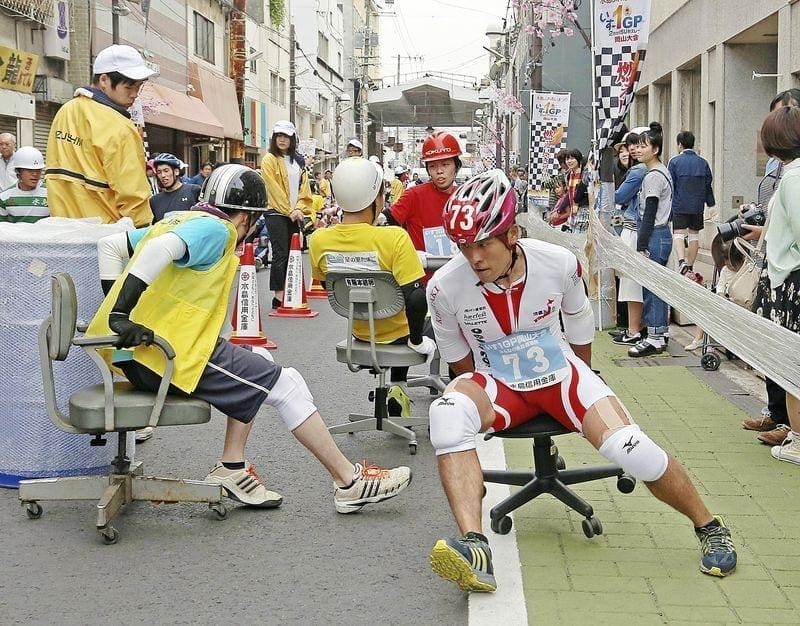 Balapan Kursi Kantor di Jepang